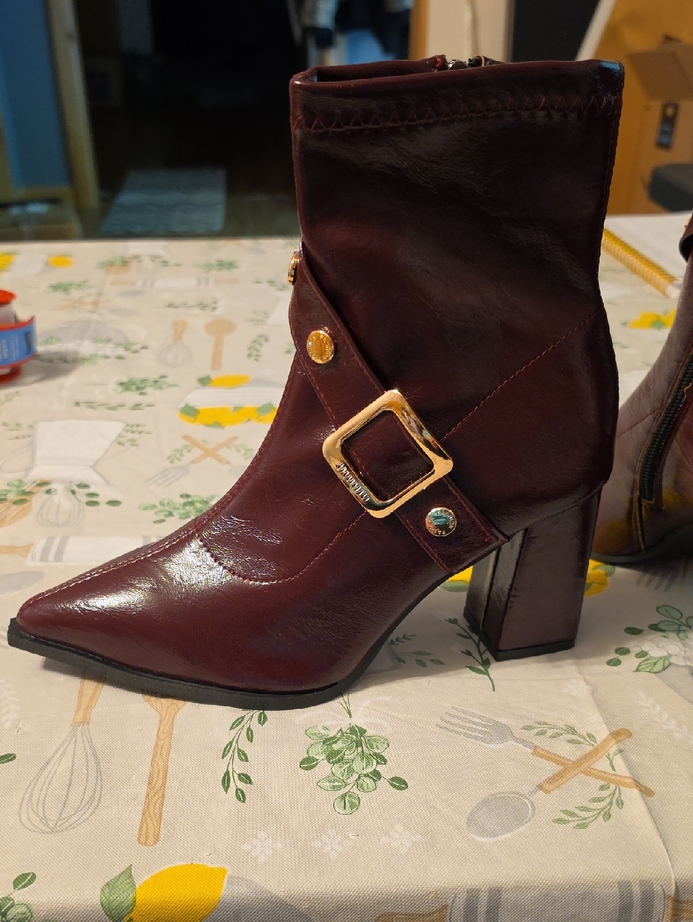 Women's Burgundy Pointed Toe Block Heel Ankle Boot - Picture 1 of 6